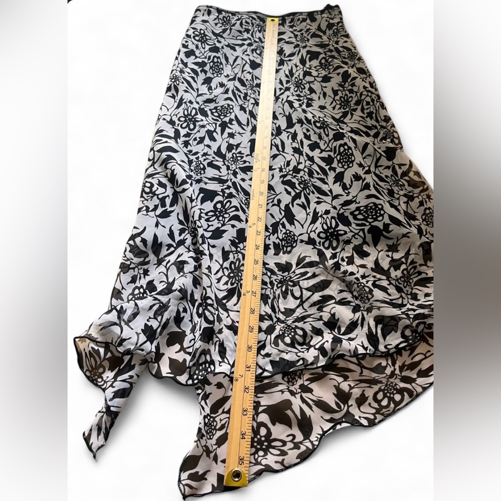 Vintage Labelle Black White Floral Handkerchief Skirt Whimsy Goth Fairycore S - Picture 6 of 16